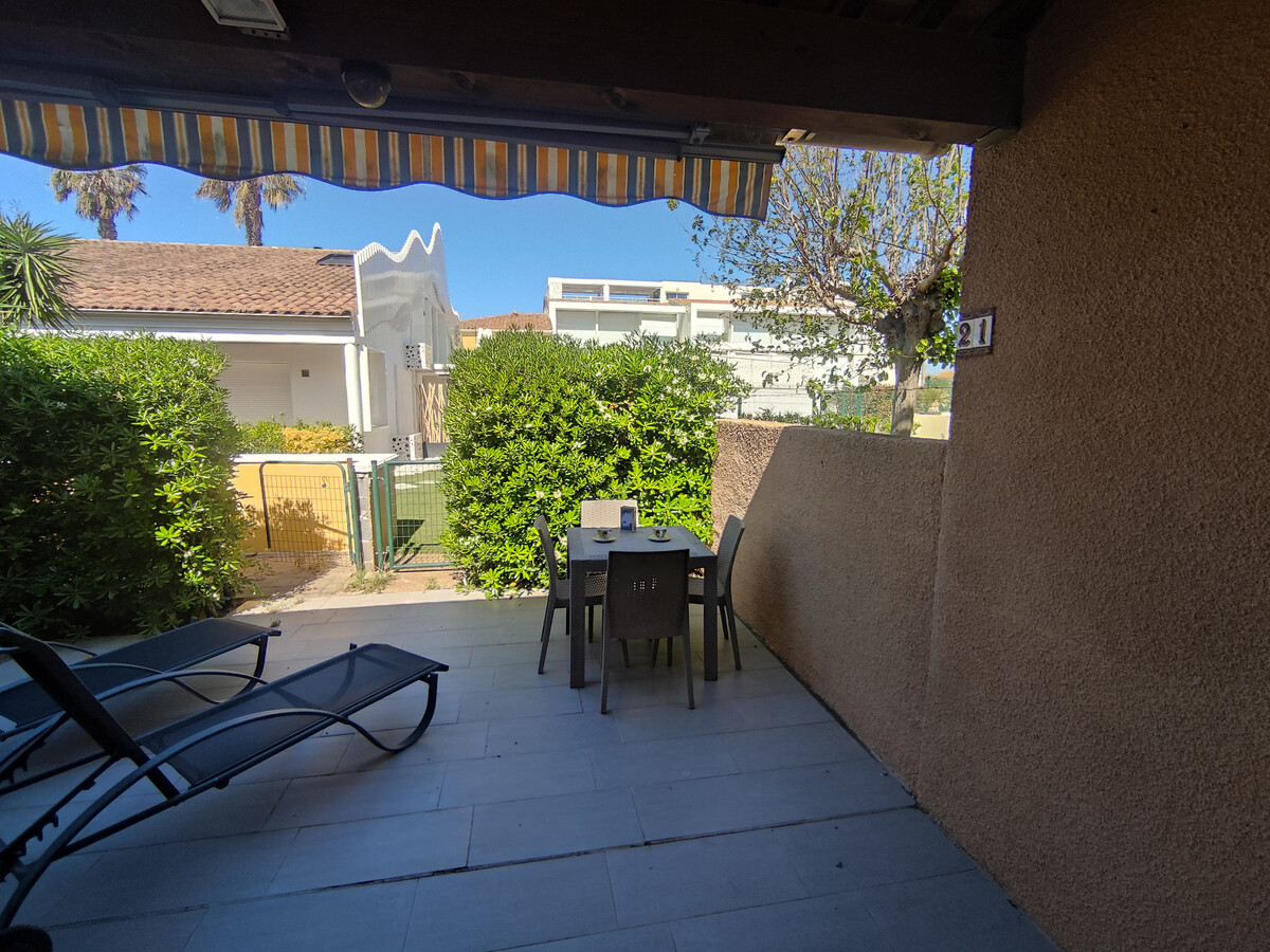 Villa climatisée 2 pers. au Cap d'Agde avec parking - Photo 4
