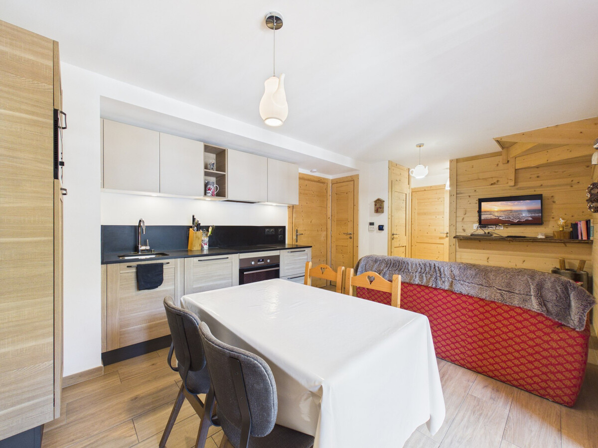 Duplex de standing 4 couchages, centre Les Gets, garage - Photo 3