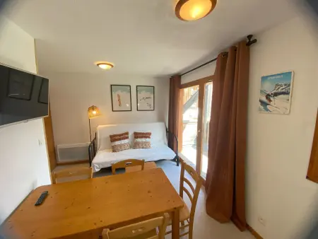 Appartement 6 personnes avec balcon sud au Dévoluy, pistes à 200 m : photo 9