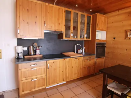 Studio 4 pers avec balcon face aux pistes – L'Alpe d'Huez : photo 4