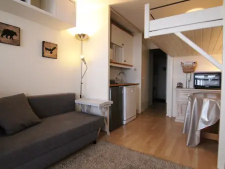 Studio cosy 4 pers avec balcon exposé sud, proche commerces et pistes, quartier des Jeux - Photo 2