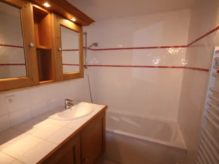 T4 Mezzanine 77m² Vue Montagne & Parking Couvert : photo 3