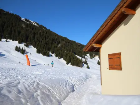 T4 Mezzanine 77m² Vue Montagne & Parking Couvert : photo 19