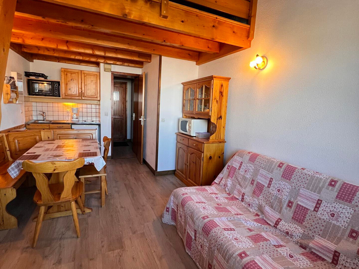 Studio mezzanine 6 pers aux Saisies, balcon sud vue pistes - Photo 3