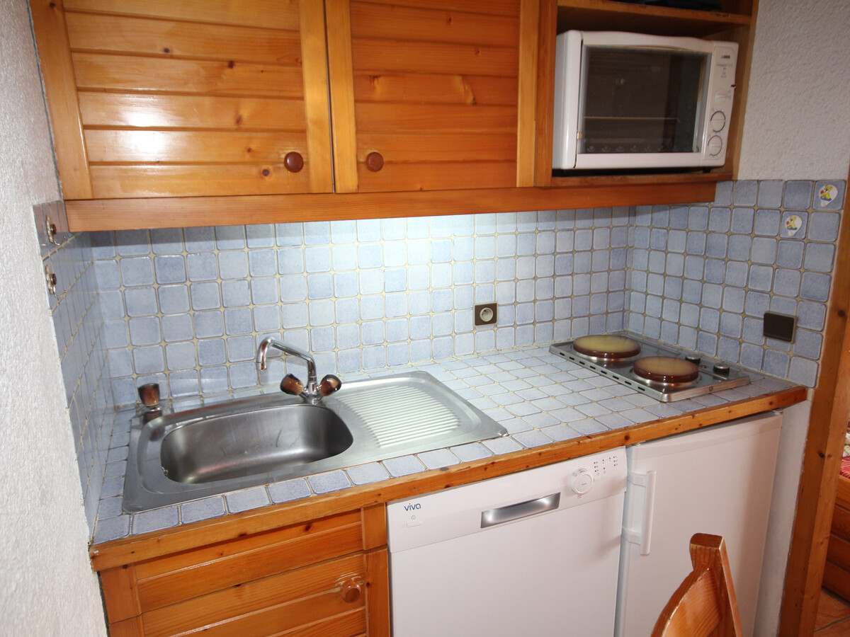 Studio cabine 5 pers. balcon sud face aux pistes - Photo 9
