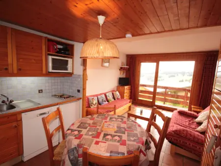 Studio cabine 5 pers. balcon sud face aux pistes