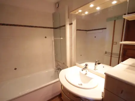 Studio cabine 5 places aux Saisies, ski au pied, balcon : photo 3