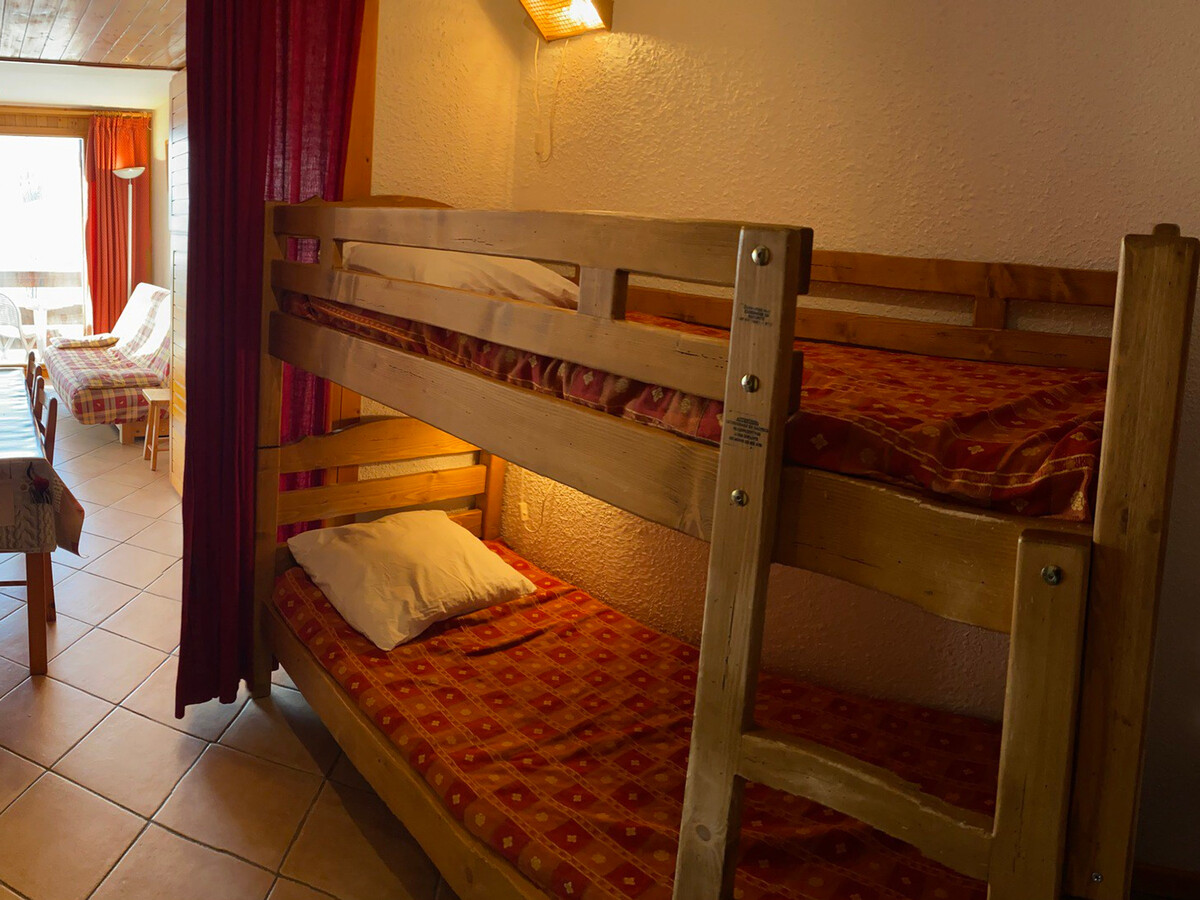 Studio cabine 5 pers. balcon sud, vue pistes aux Saisies - Photo 2