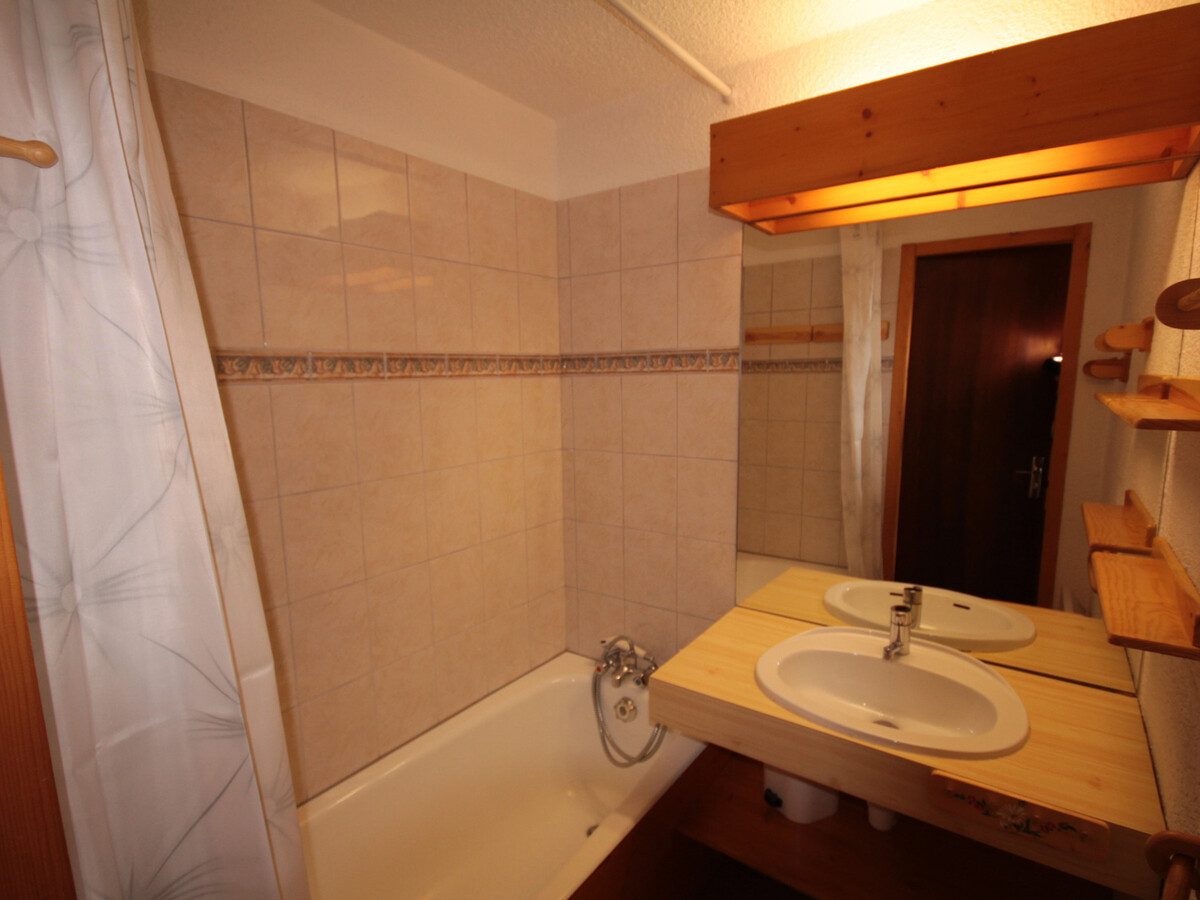 Studio cabine 5 pers. balcon sud, vue pistes aux Saisies - Photo 3