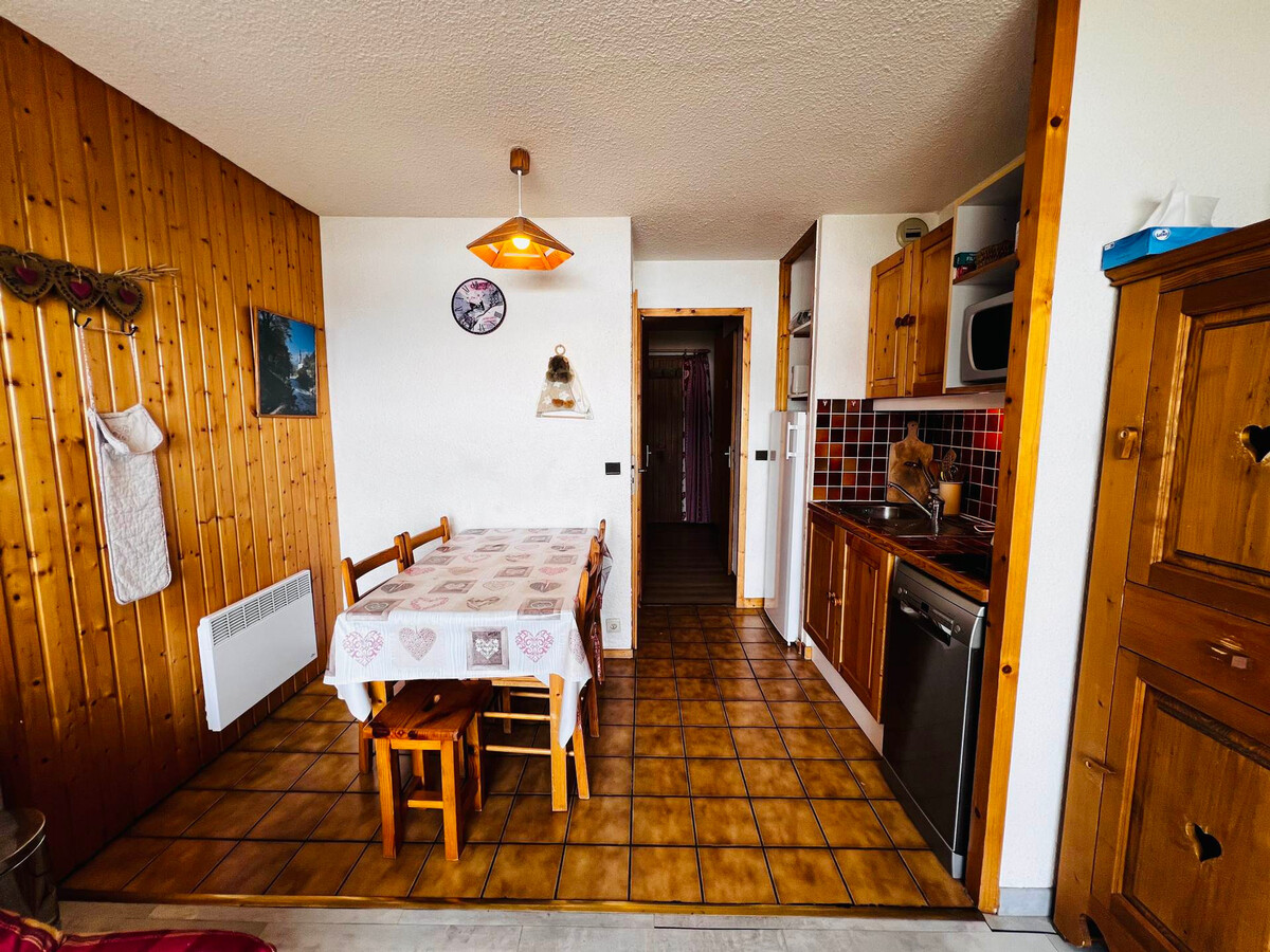 Studio cabine 24 m² plein sud aux Saisies, balcon avec vue - Photo 2