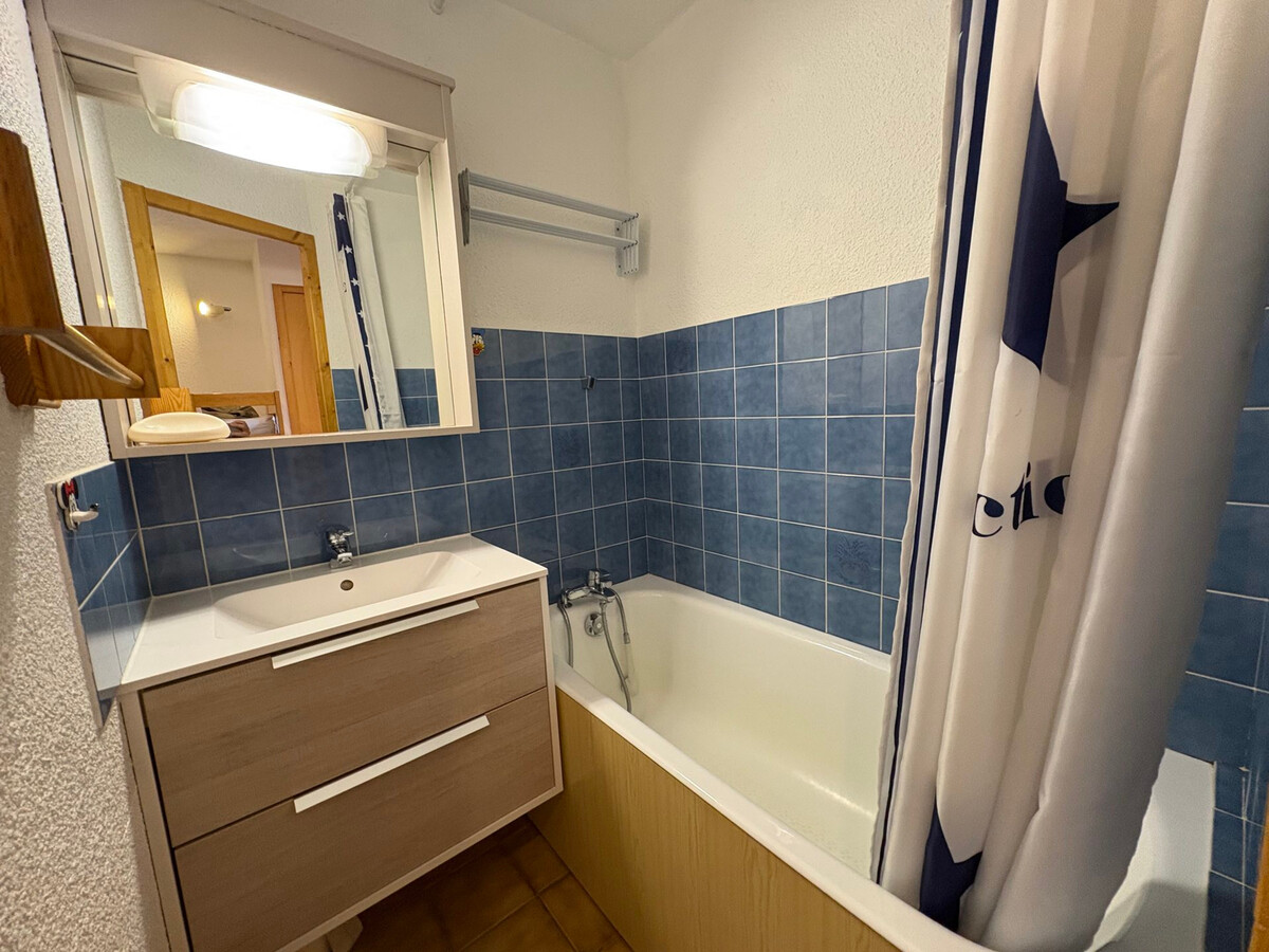 Studio cabine 4 pers aux Saisies, balcon sud vue pistes - Photo 3