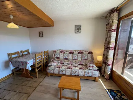 Studio cabine 4 pers aux Saisies, balcon sud vue pistes