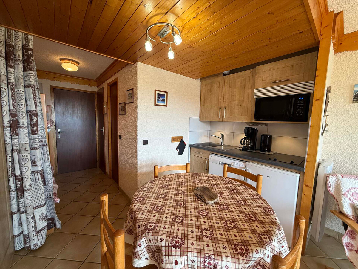 Studio cabine 4 couchages aux Saisies, balcon sud - Photo 6