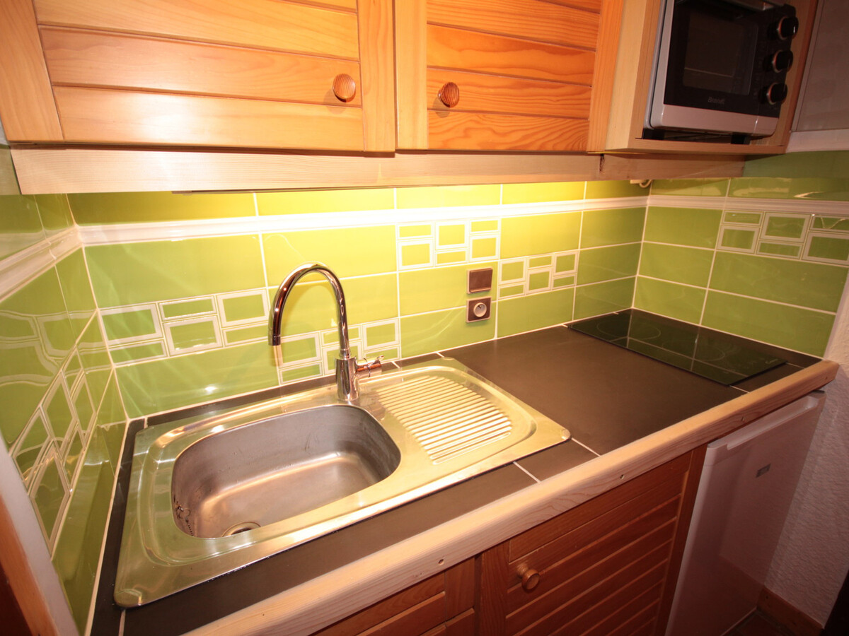 Studio rénové 15,7 m² avec parking, animaux admis - Photo 7