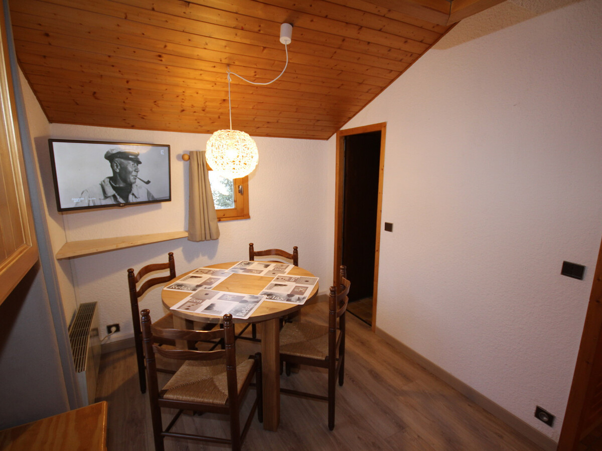 Studio rénové 15,7 m² avec parking, animaux admis - Photo 8