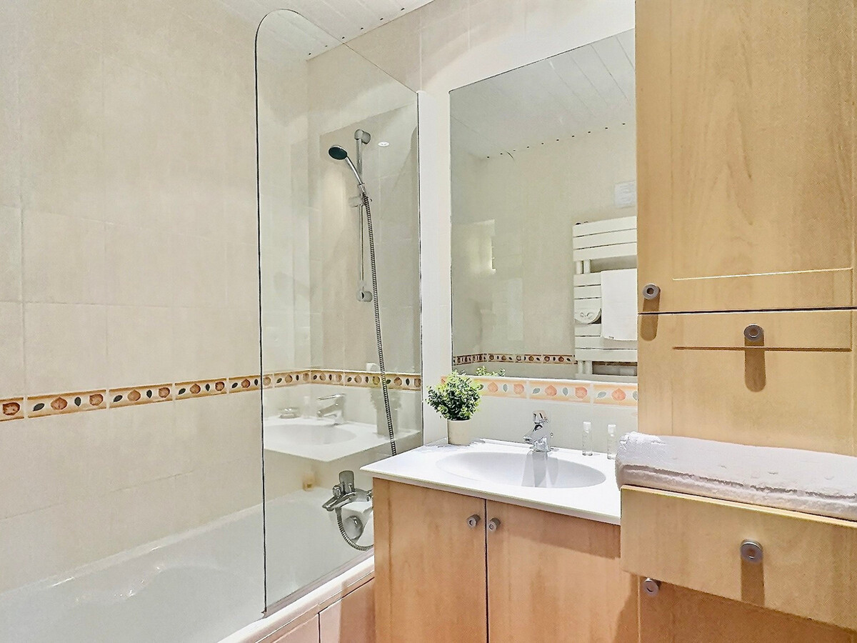 Studio 30m² Tignes, balcon sud, pied des pistes - Photo 9