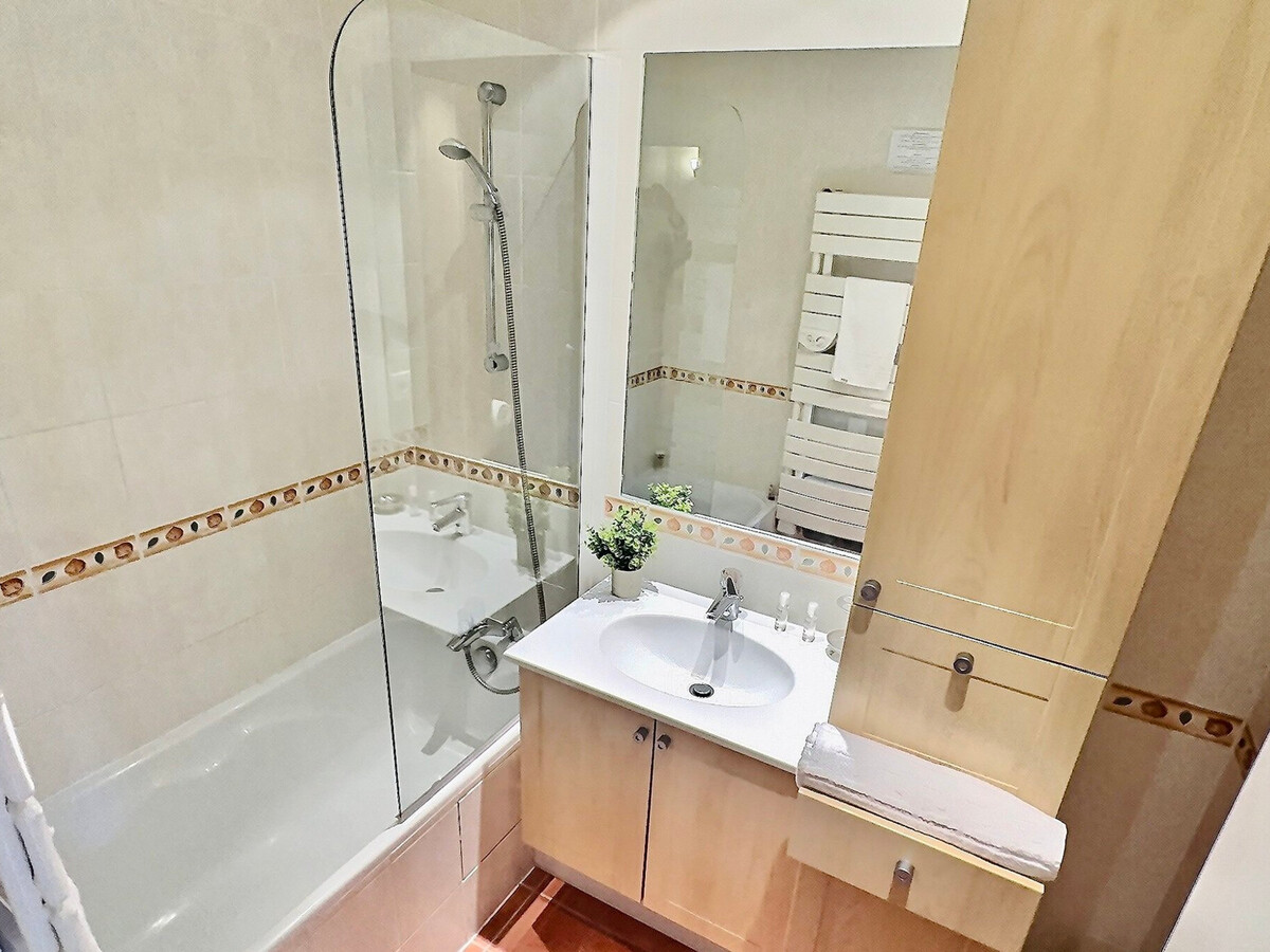 Studio 30m² Tignes, balcon sud, pied des pistes - Photo 11