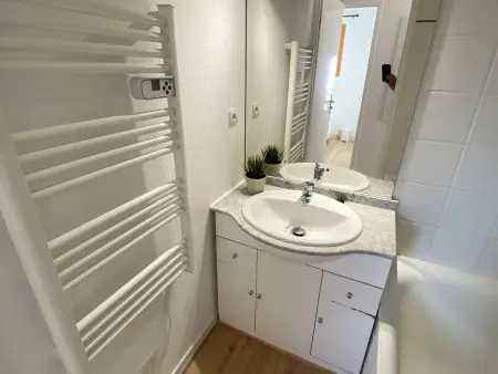 Superdévoluy : 2 pièces avec balcon Sud-Est, pistes à 100 m : photo 12