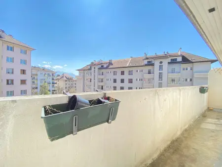 Charmant 3 pièces rénové au cœur d'Annecy avec WiFi : photo 7