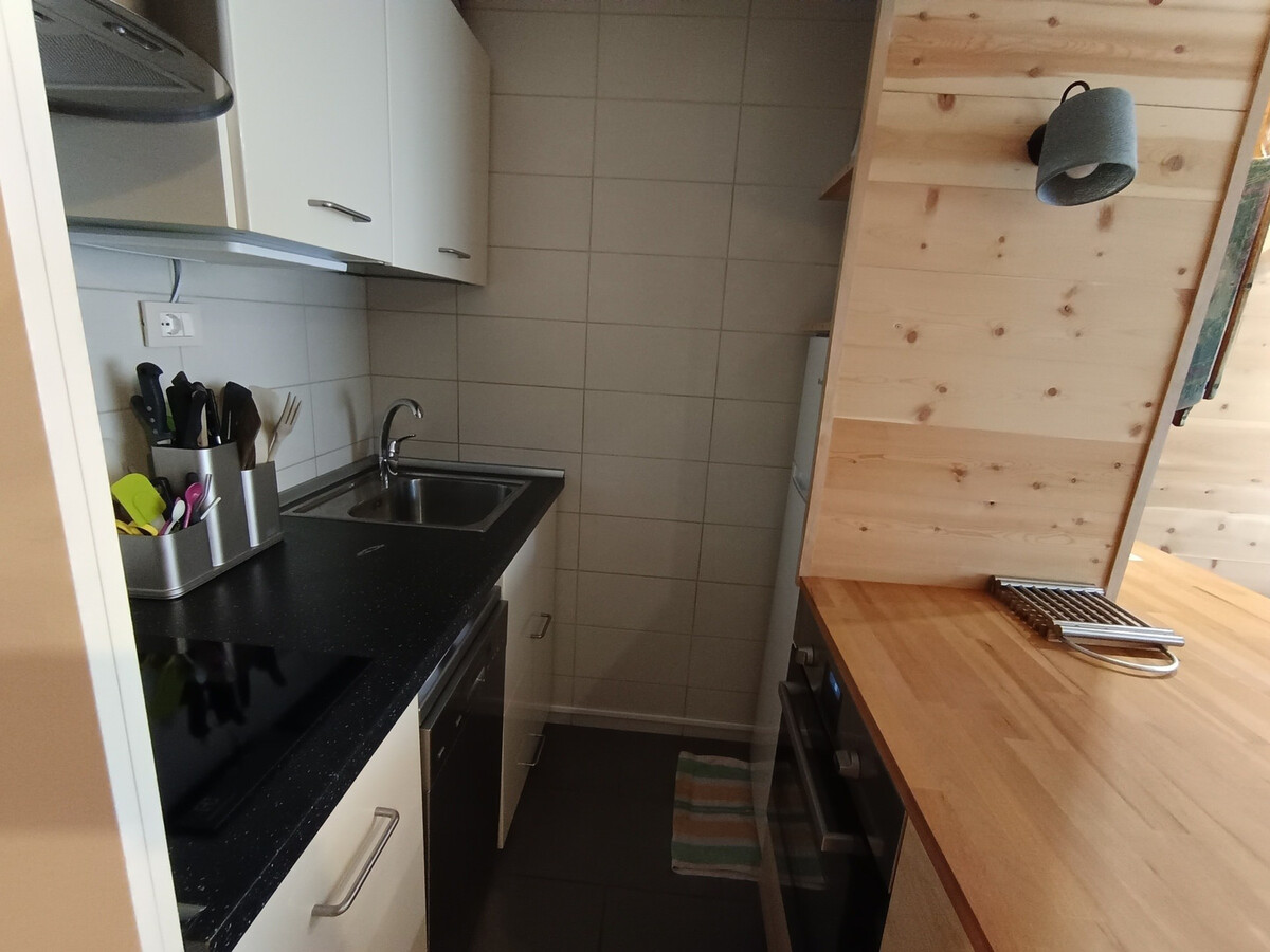 Studio rénové 34m² avec balcon vue pistes, parking - Photo 4
