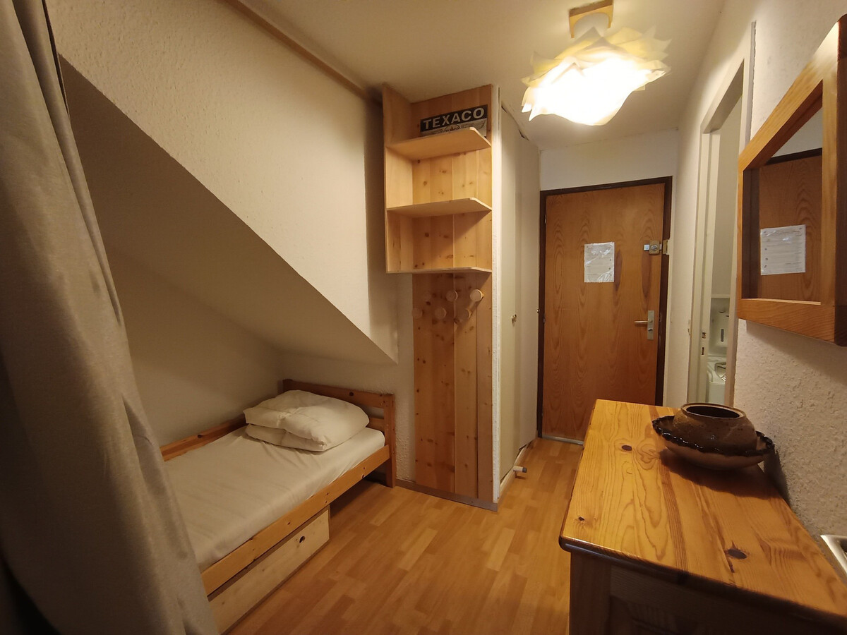 Studio rénové 34m² avec balcon vue pistes, parking - Photo 10