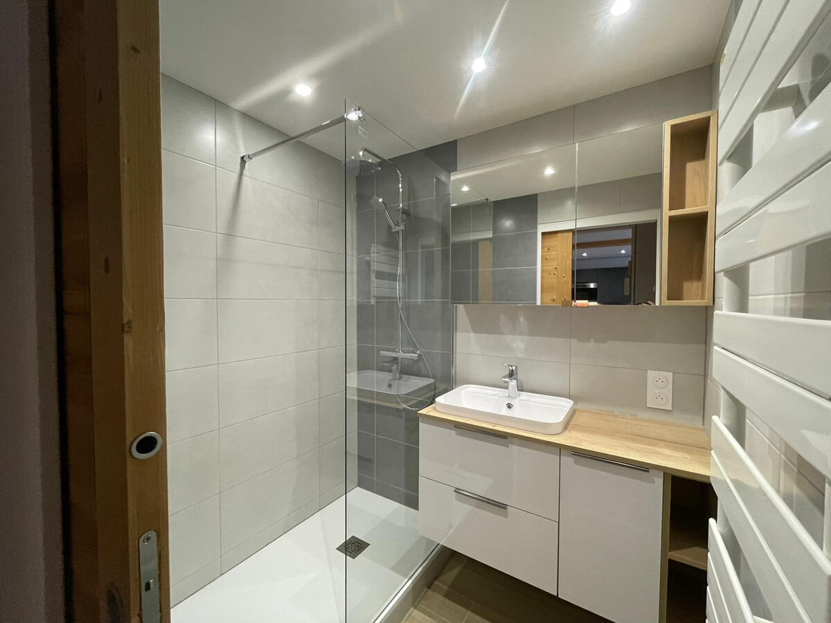 Appartement 2 pièces rénové aux pieds des pistes - Photo 6