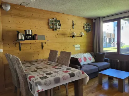 Appartement 2 pièces Tignes, balcon sud-ouest, vue piste : photo 2