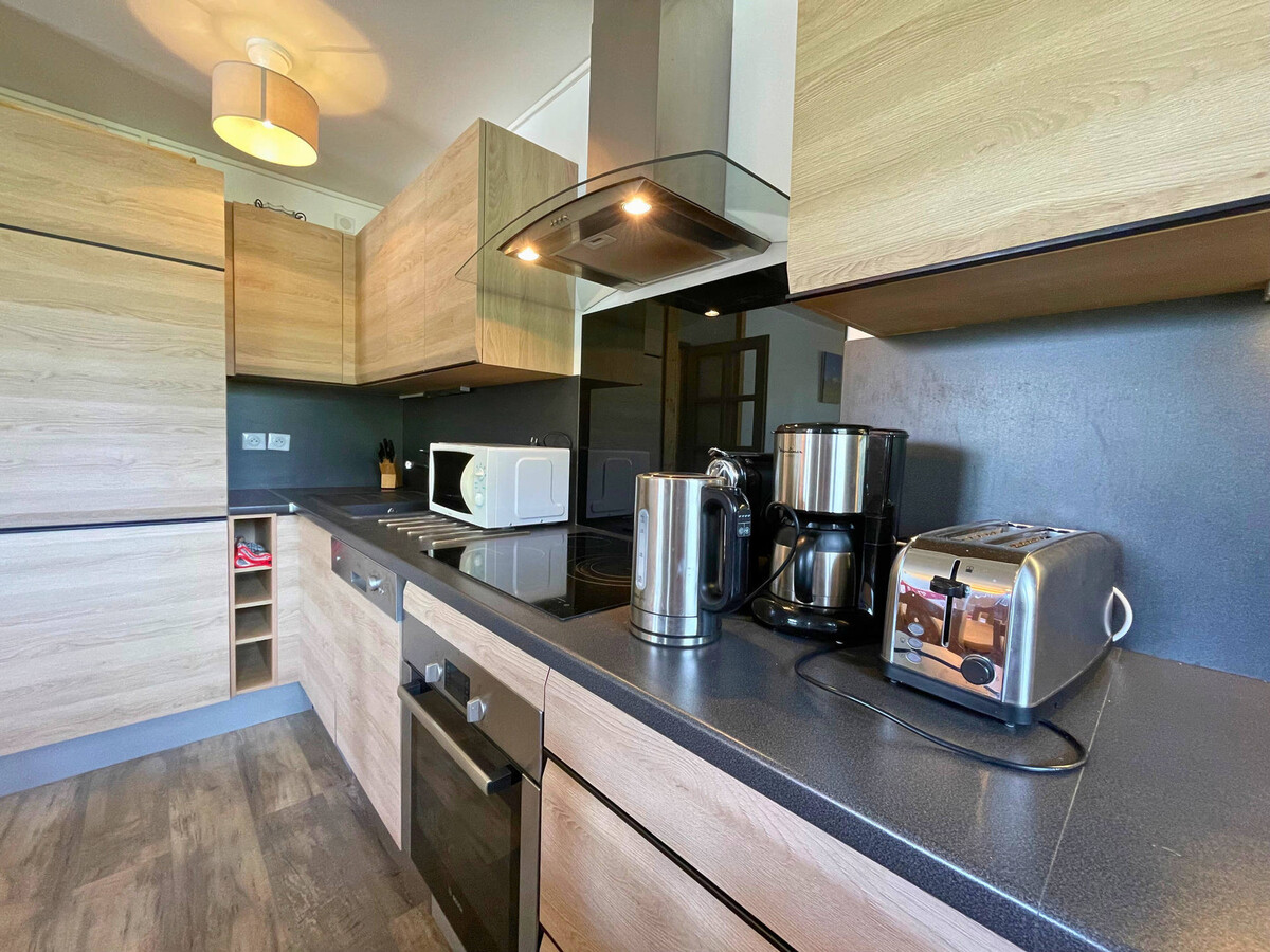 Appartement 6 pers ski aux pieds, balcon sud-ouest, Les Menuires - Photo 4
