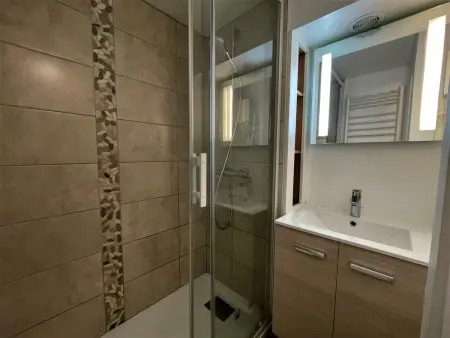 Duplex 6/7 pers. avec balcon Est aux Menuires, pistes à 100 m : photo 9