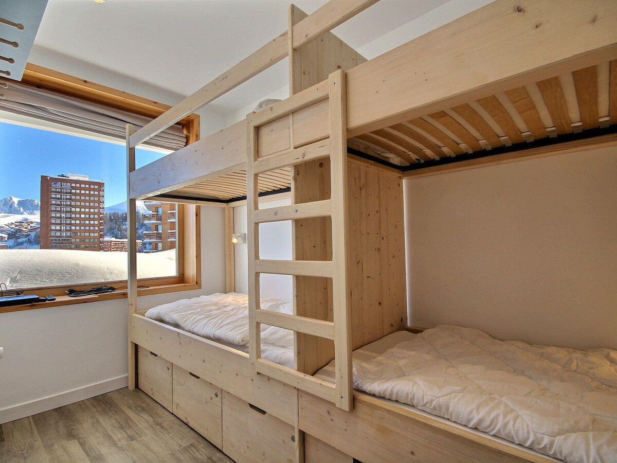 Appartement 2 pièces rénové, terrasse et accès direct pistes - Photo 4