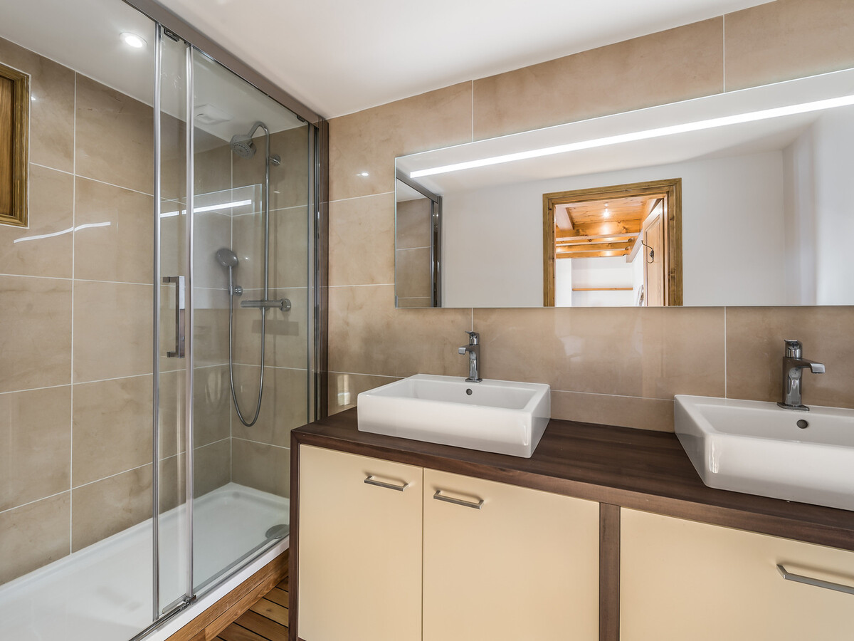 T2 rénové 60m² avec parking à 400m des pistes, Megève - Photo 5