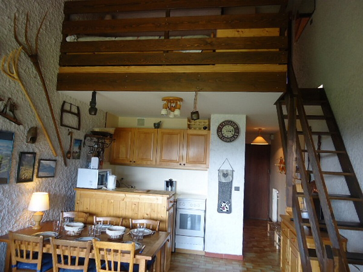 Duplex La Clusaz, 54 m², balcon vue montagne, cheminée - Photo 2