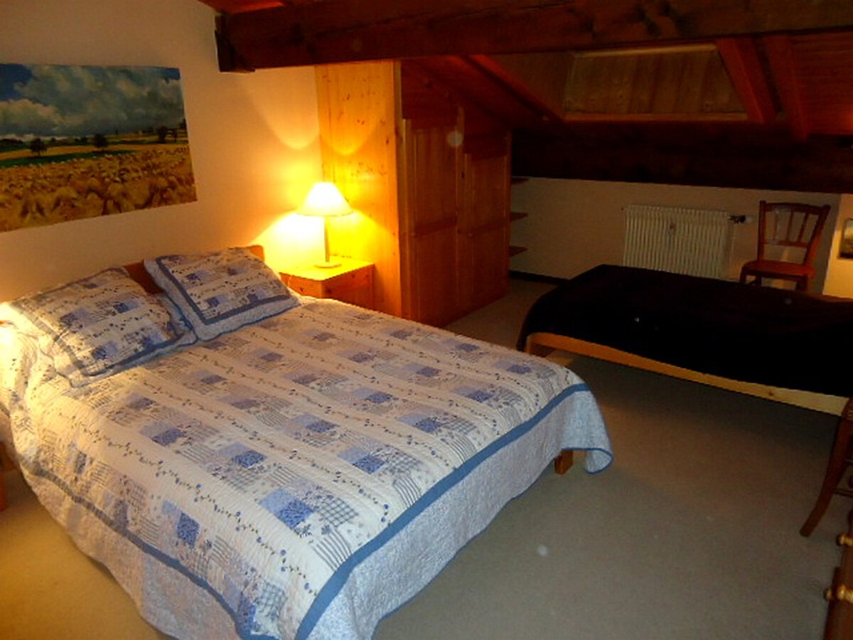 Duplex La Clusaz, 54 m², balcon vue montagne, cheminée - Photo 4