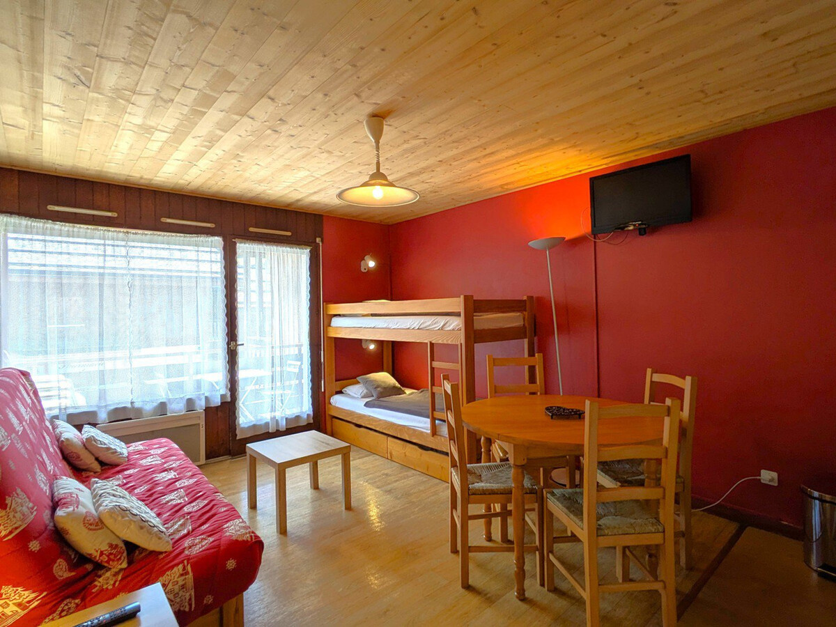 Studio 4 pers centre La Clusaz, balcon sud vue village - Photo 4