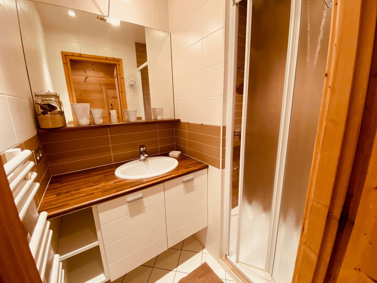 Appartement 47 m² balcon sud, parking inclus à La Clusaz - Photo 10