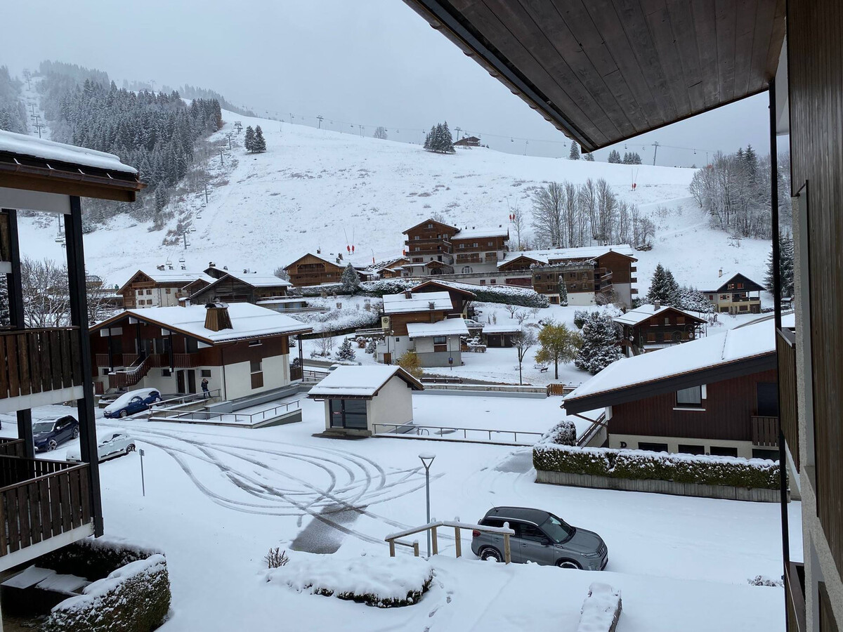 Studio rénové 2021 au cœur de La Clusaz, balcon, parking - Photo 9