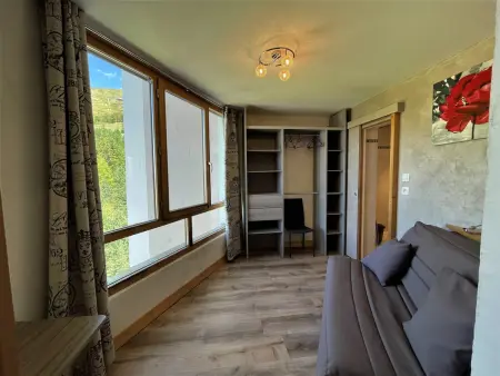 Appartement 2 pièces aux Menuires, 13e étage vue montagne : photo 5