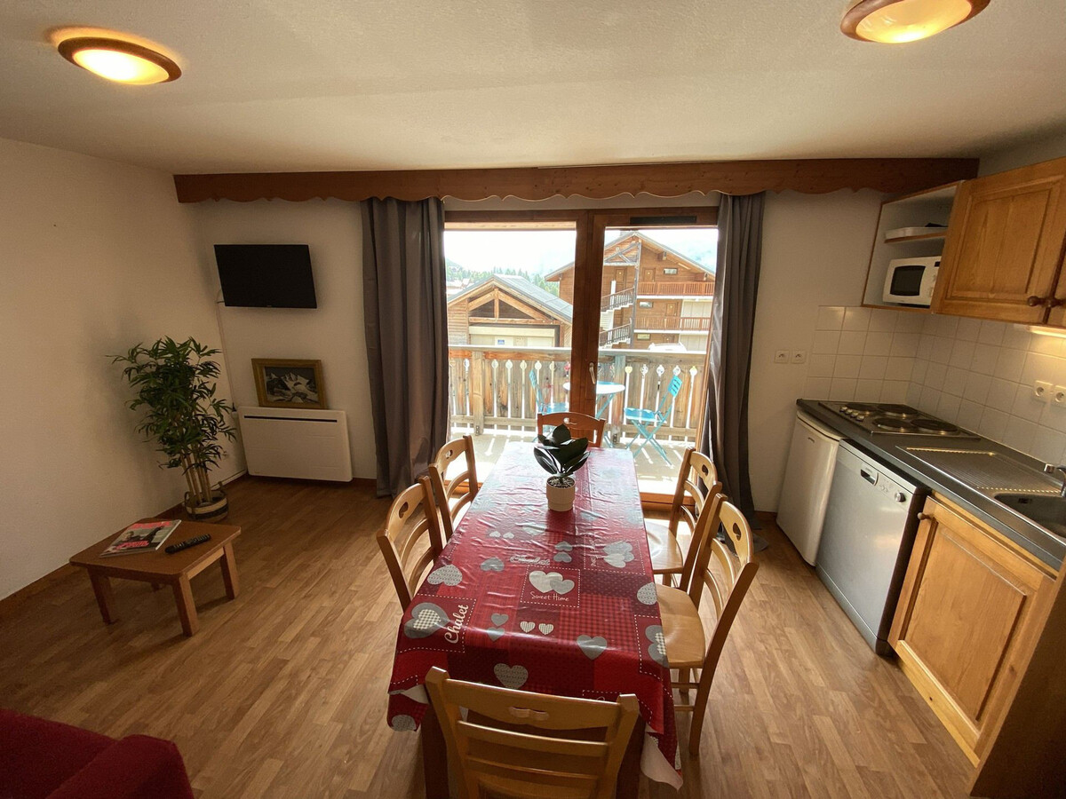 Appartement 6 pers, kitchenette équipée, vue montagne, piscine, La Joue du Loup - Photo 5