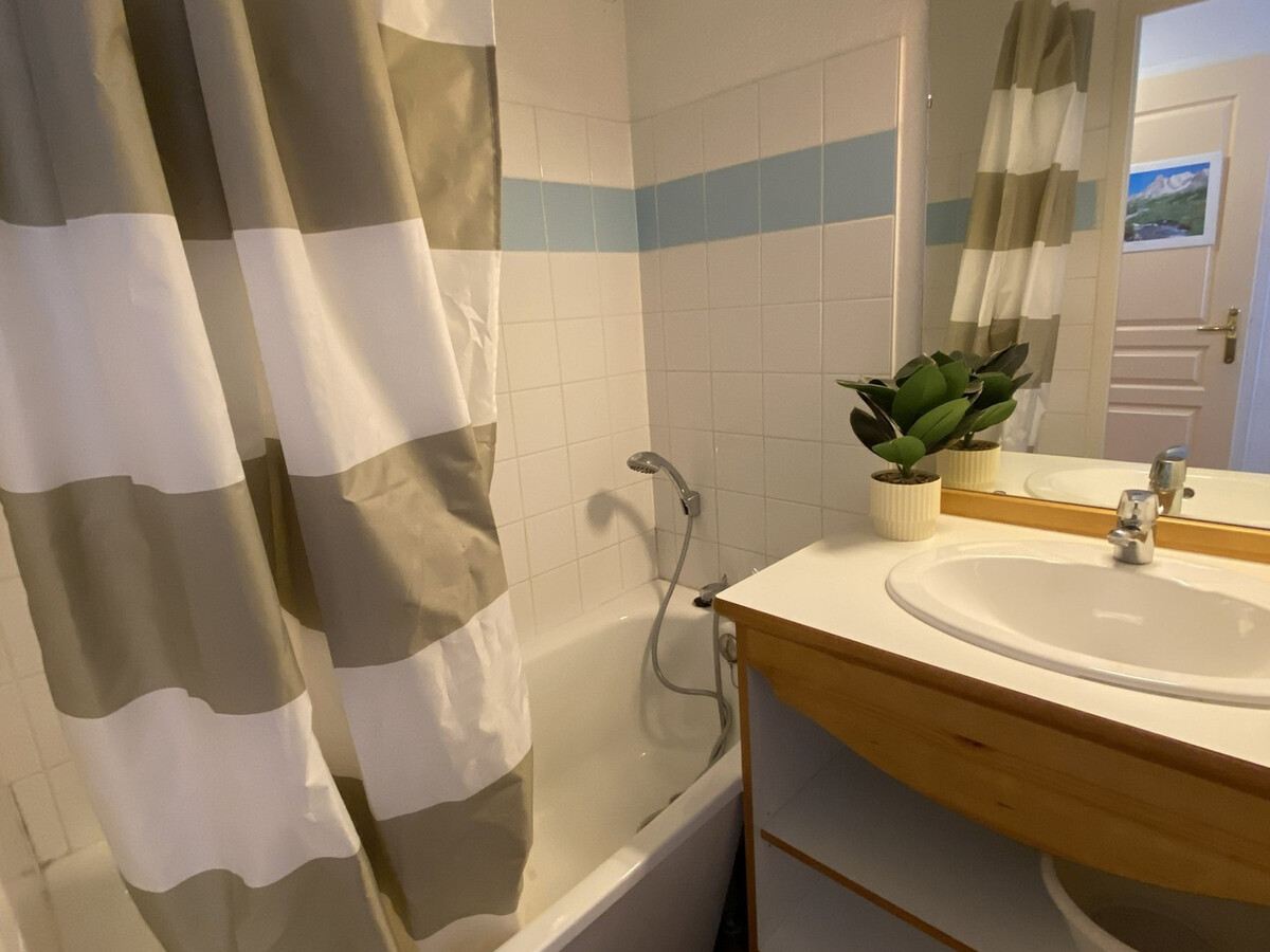 Appartement 6 pers, kitchenette équipée, vue montagne, piscine, La Joue du Loup - Photo 12