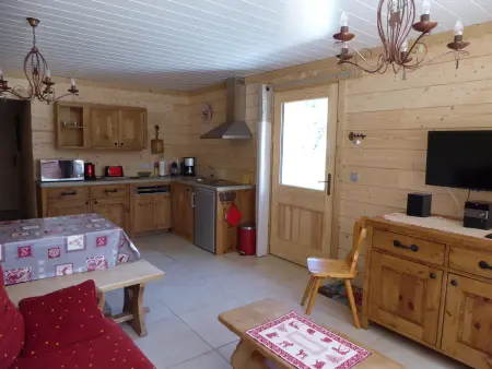 Location appartement à Pralognan la Vanoise, Chalet avec terrasse et parking privé, proche téléphérique