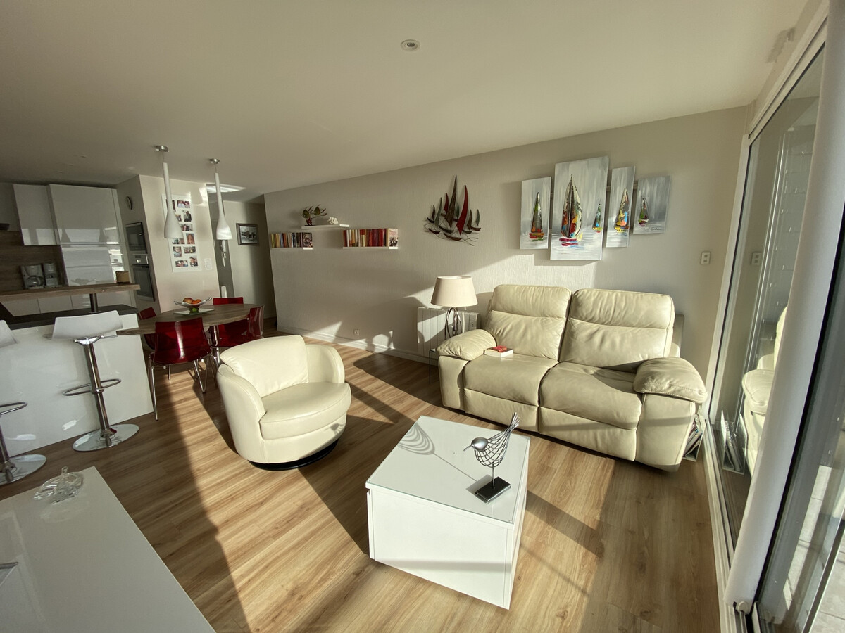 Appartement 3 pièces vue mer à Ploemeur, ascenseur et balcon - Photo 7
