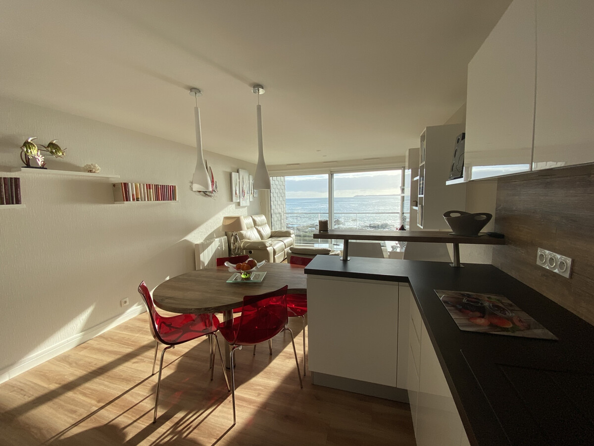Appartement 3 pièces vue mer à Ploemeur, ascenseur et balcon - Photo 9