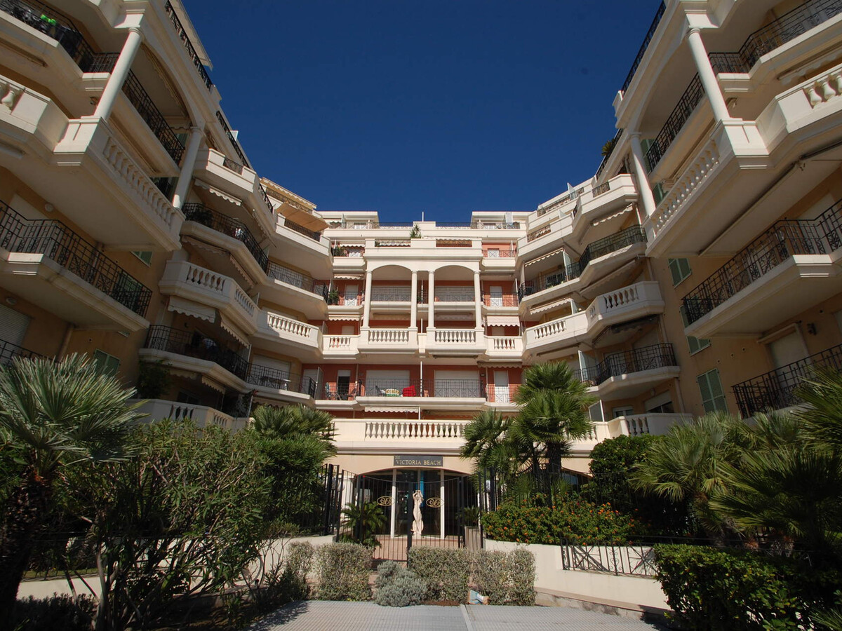 Appartement 2P centre Menton, terrasse vue mer et clim - Photo 12