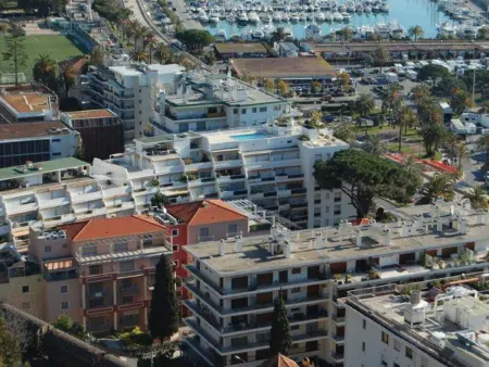 Appartement 2P rénové, terrasse et jardin à Menton : photo 17
