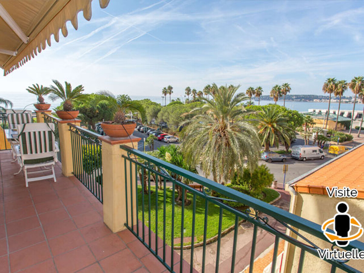 2P vue mer avec terrasse en vieille ville de Menton - Photo 1