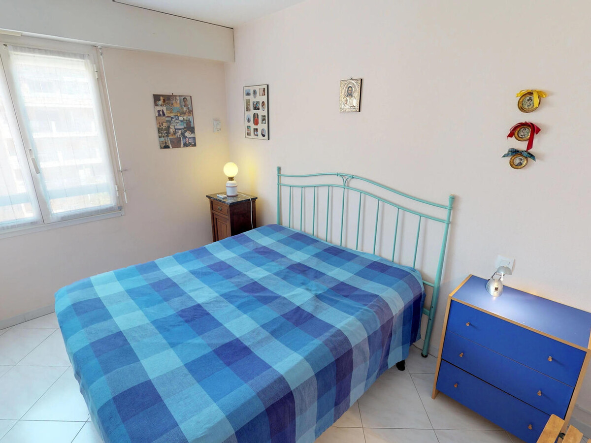 Grand 2P climatisé, terrasse 12m², parking à Menton - Photo 5