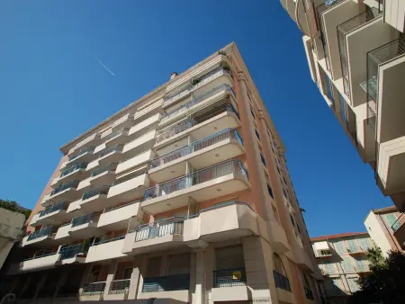 Studio centre-ville avec terrasse, climatisation et parking : photo 12