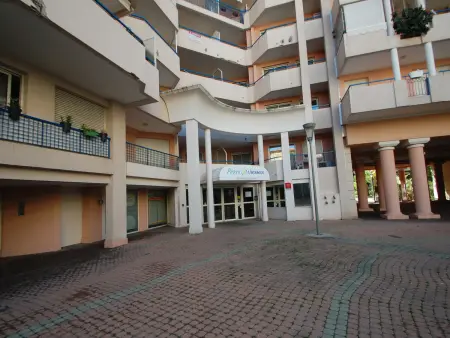 Studio centre-ville avec terrasse, climatisation et parking : photo 14