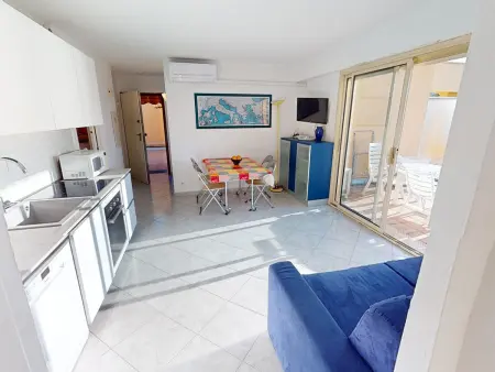Petit 3P avec terrasse vue mer, piscine et garage à Menton : photo 5