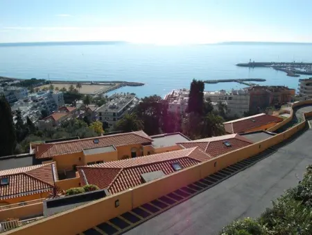 Petit 3P avec terrasse vue mer, piscine et garage à Menton : photo 15